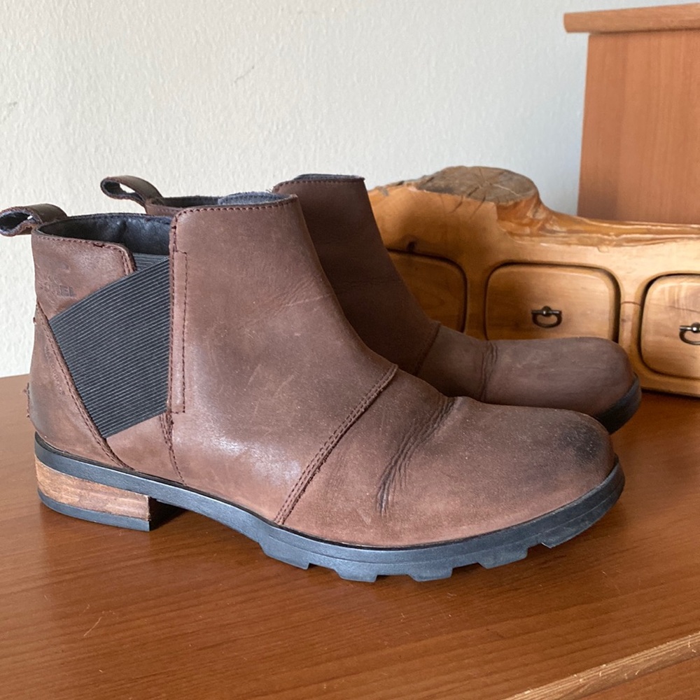 Sorel Emilie Chelsea Cattail Boots